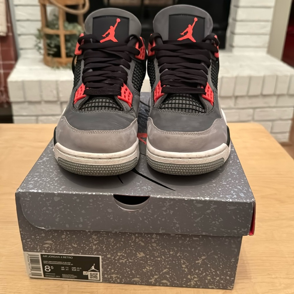 COPY - AIR JORDAN 4 RETRO 'INFRARED' Size 8.5